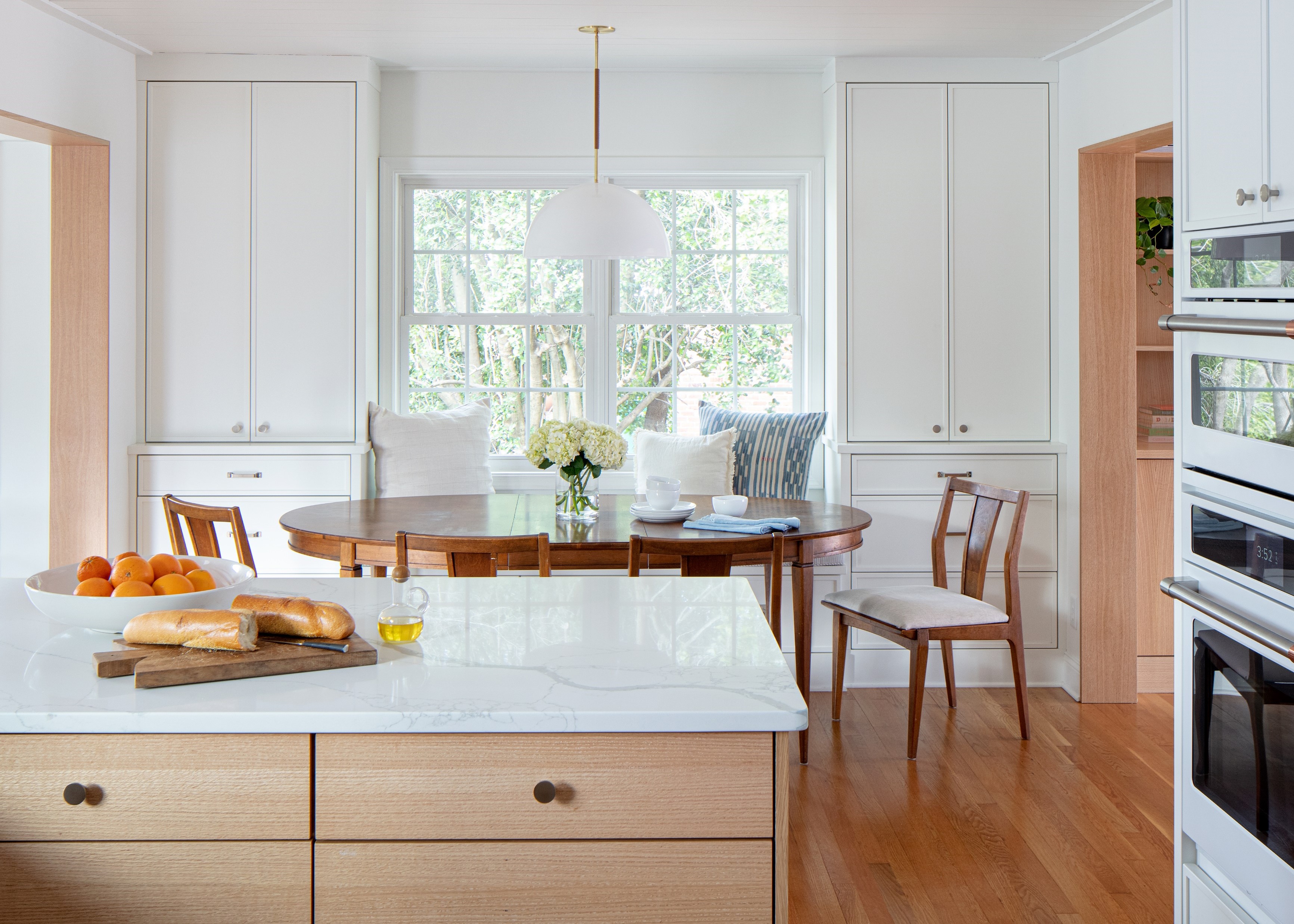 Eat-In Kitchen with Built-In Casework